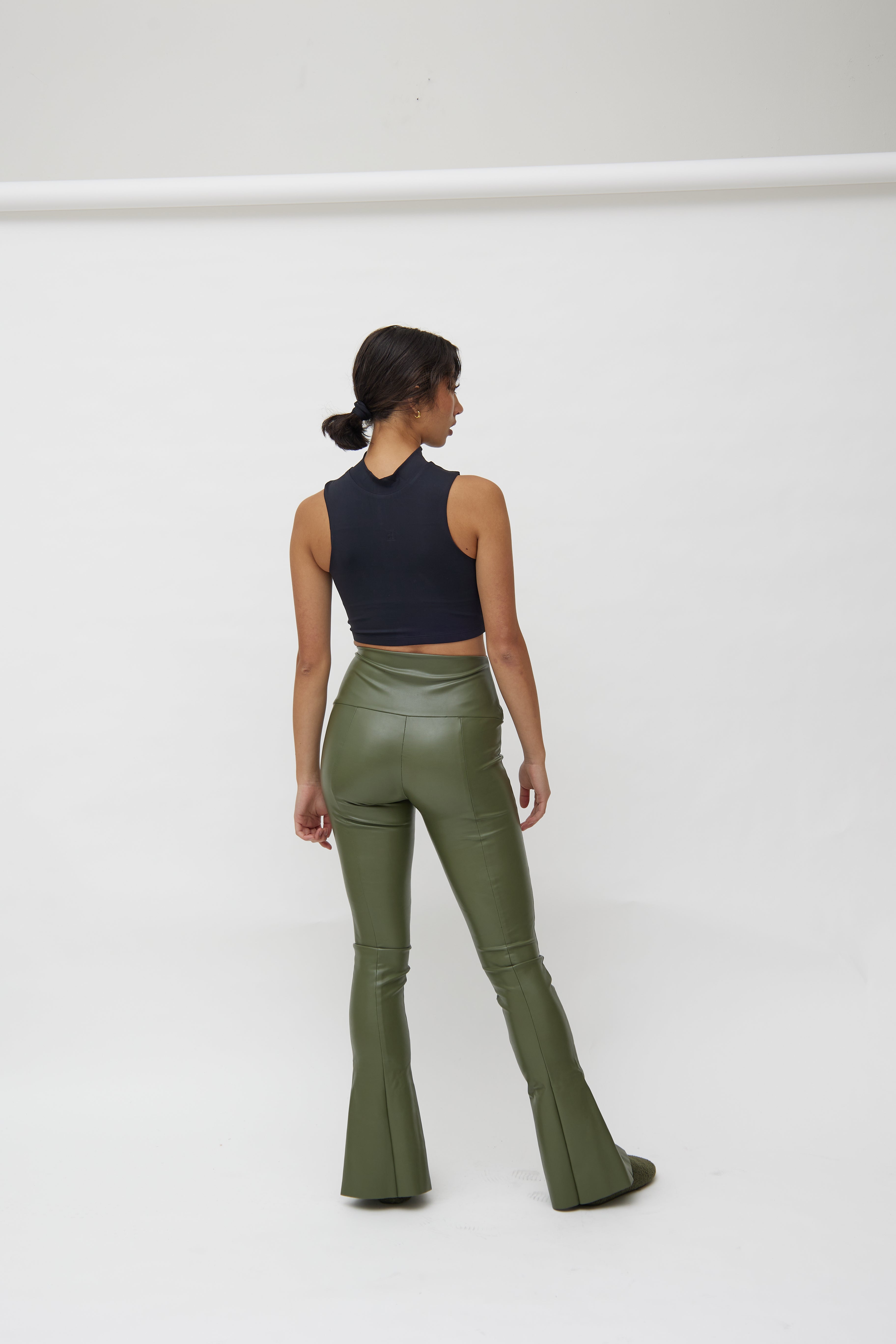 River Lift High Neck Tank