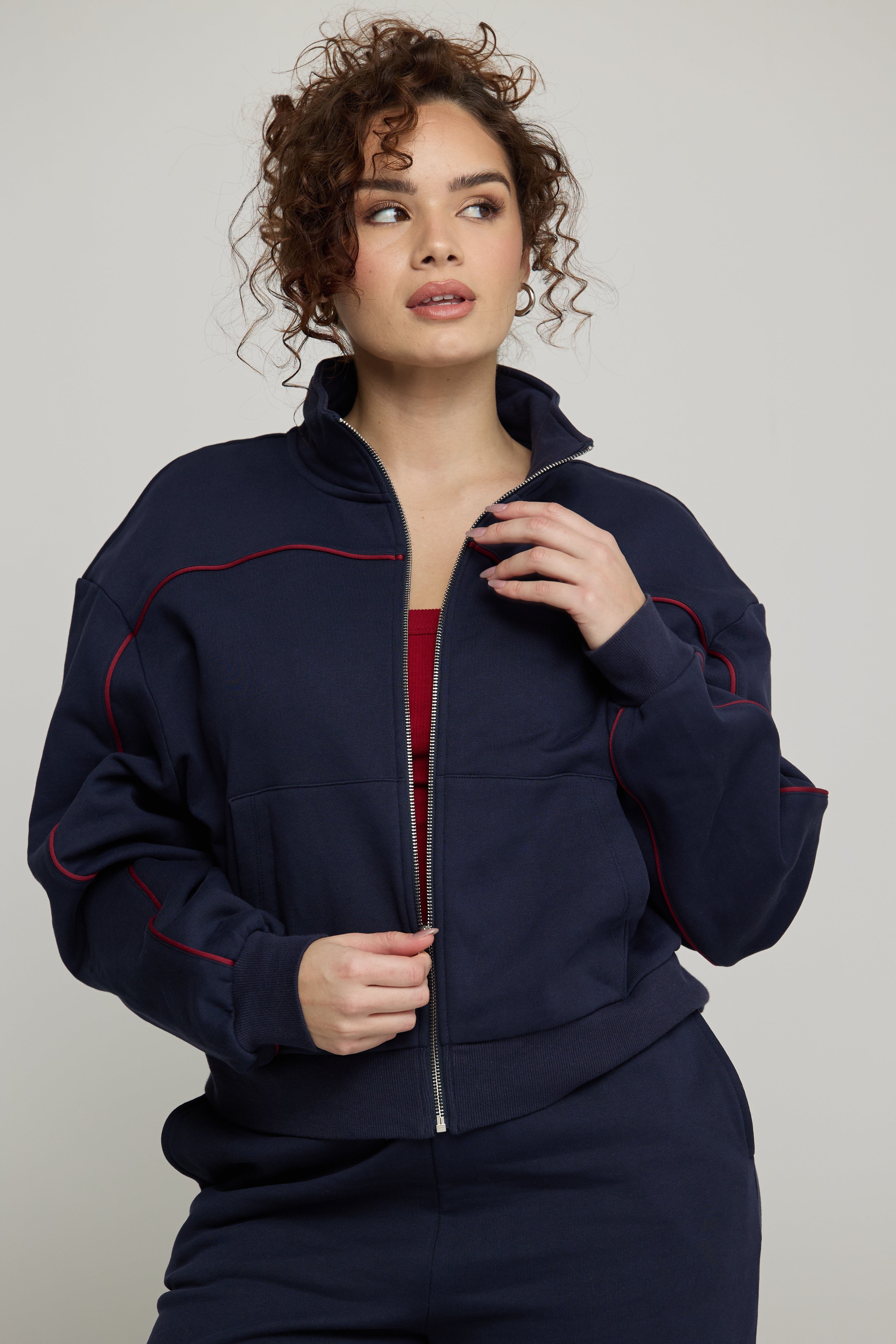 Oversized Zip