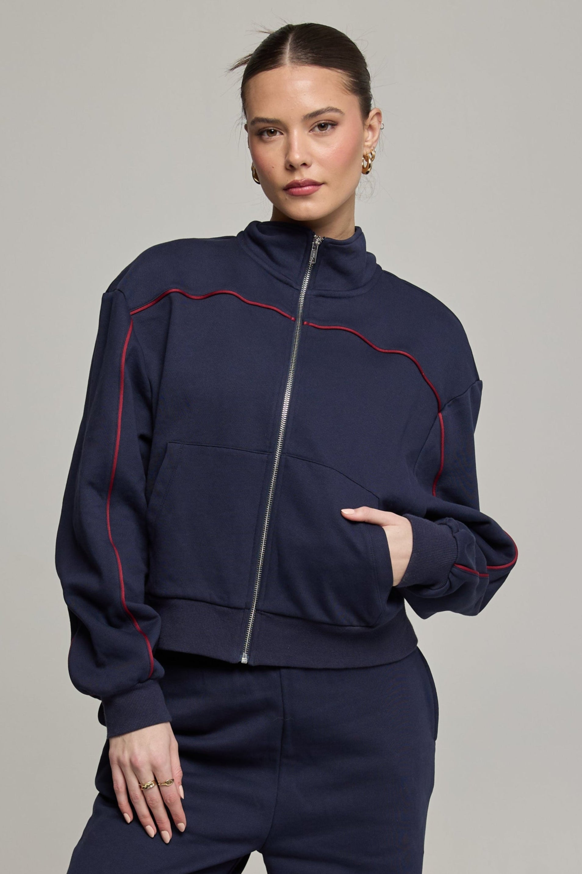 Oversized Zip